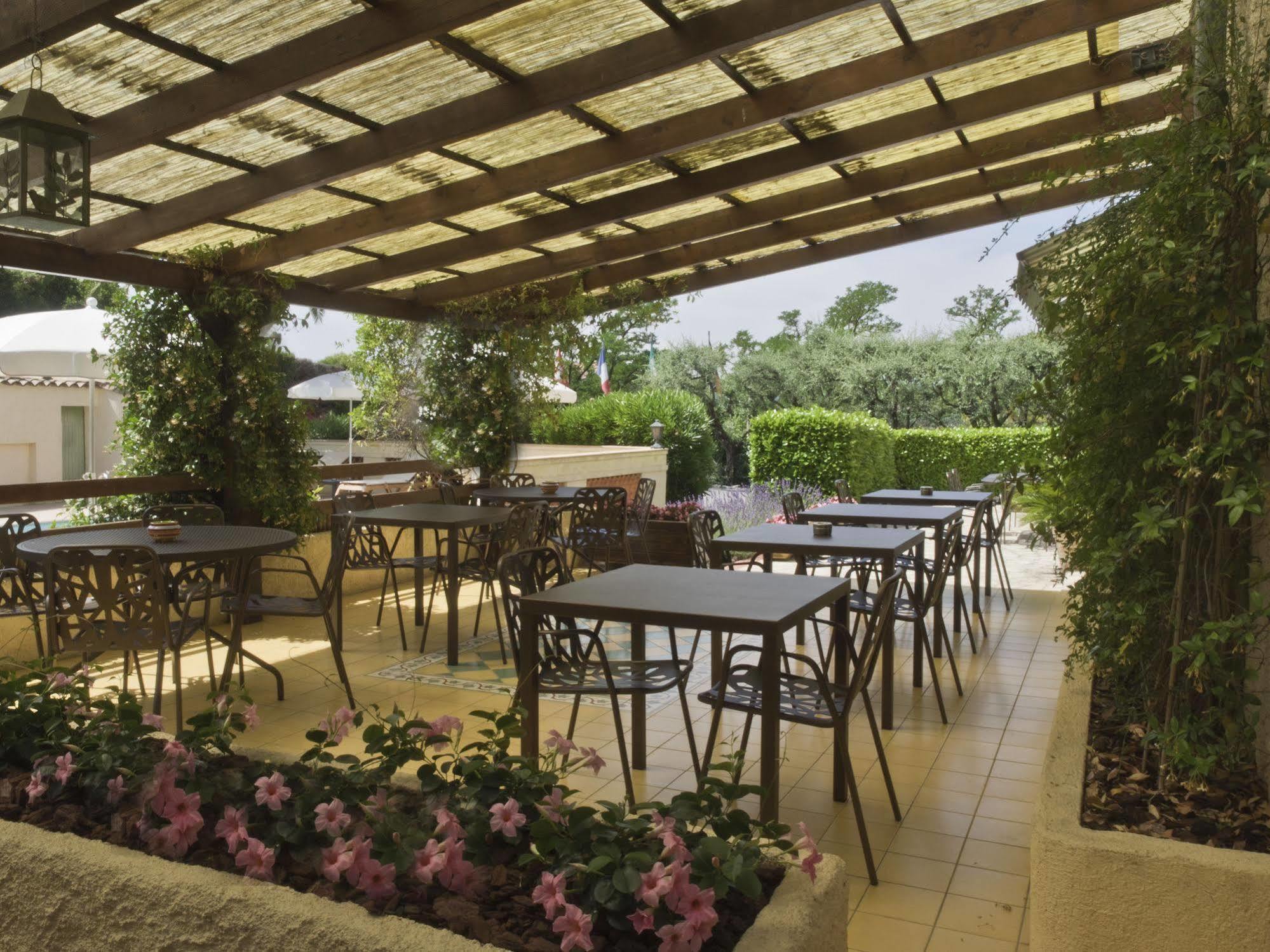 Hotel Les Oliviers 3*
